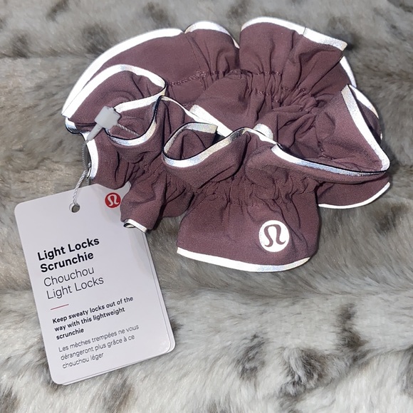 NWT LULULEMON Light Locks Scrunchie - Picture 3 of 16